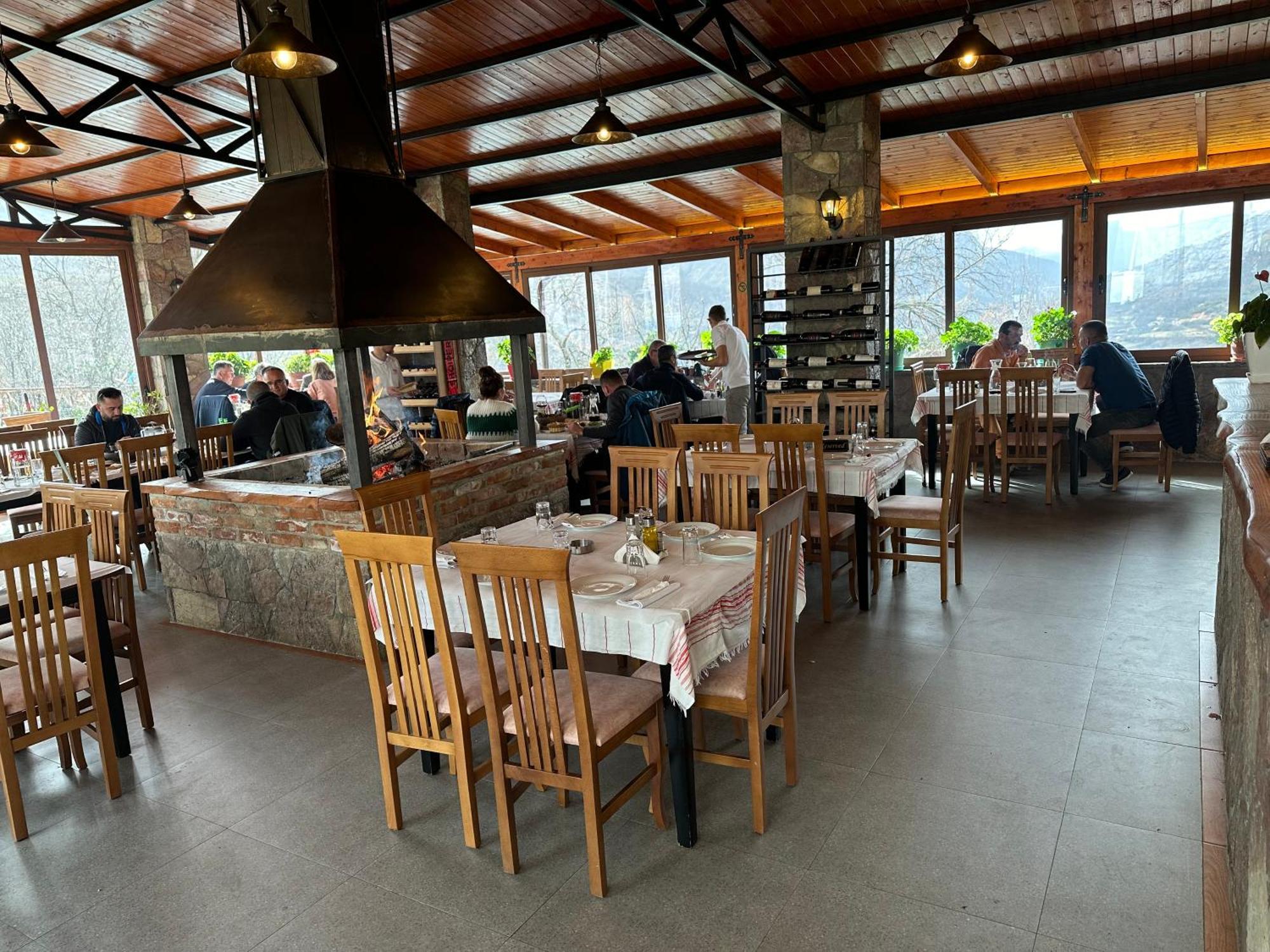 Vila Disha Tirana Exterior photo